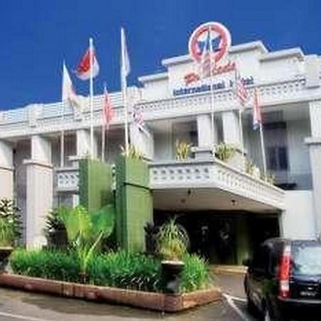 Hotel Pardede International Medan Esterno foto