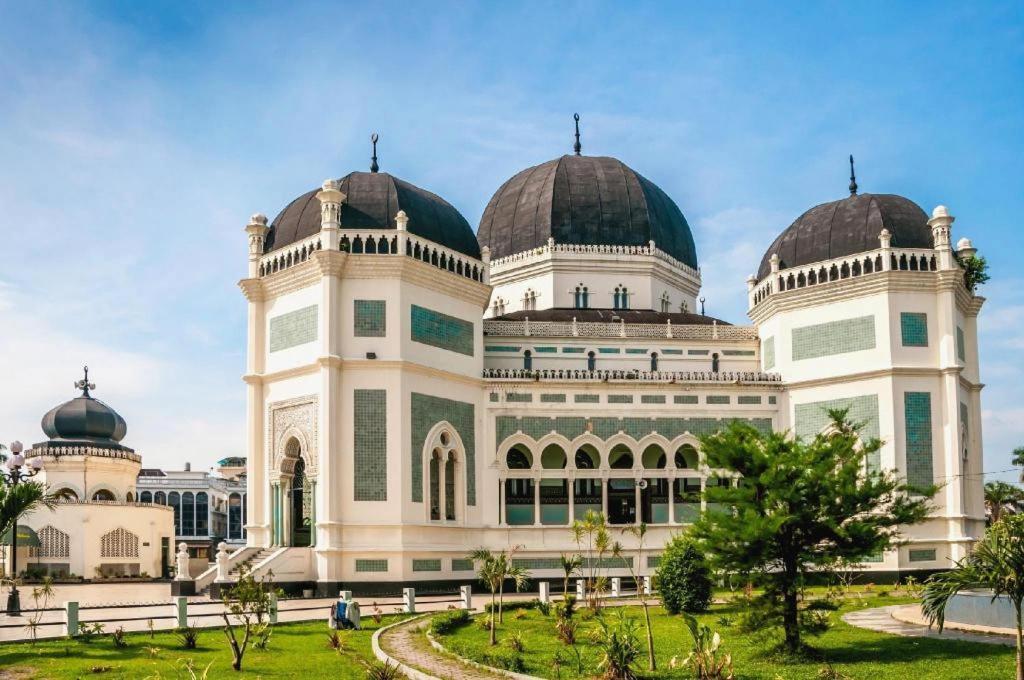 Hotel Pardede International Medan Esterno foto